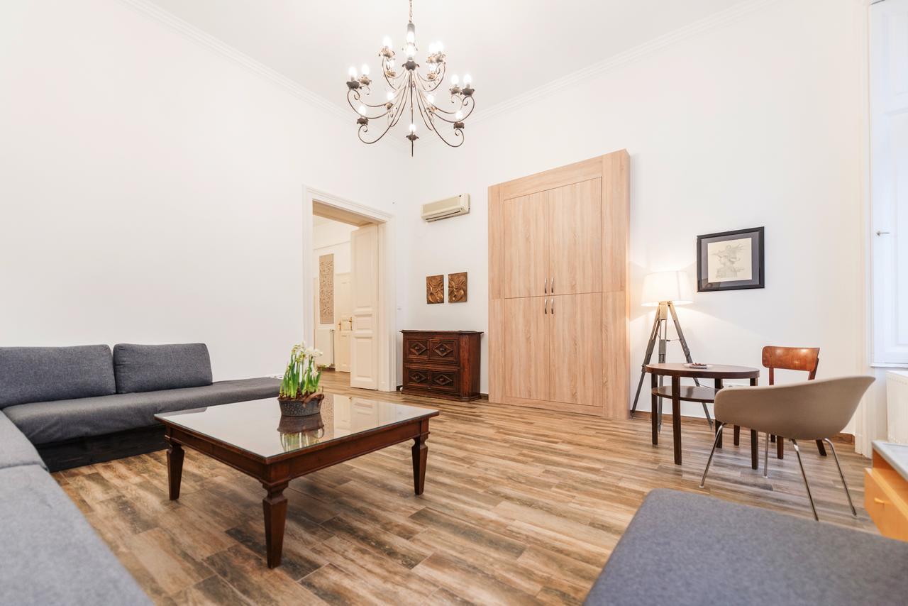 Family And Friends Apartment 布达佩斯 外观 照片